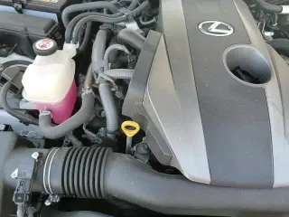 ✅ 2019 Lexus IS 300 • VIN: JTHBA1D23K5087758 • Lot: 80085545. Listed on Copart with 56,970 mi. Free auction sales archive from the USA and detailed vehicle history report at DreamBid. Image 15.