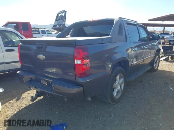 ✅ 2010 Chevrolet Avalanche LTZ • VIN: 3GNNCGE02AG281107 • Лот: 44189889. Опубліковано раніше на IAAI з пробігом 180 179 миль. Безкоштовний доступ до архіву аукціонних продажів зі США та докладний звіт про історію автомобіля на DreamBid. Зображення 4.