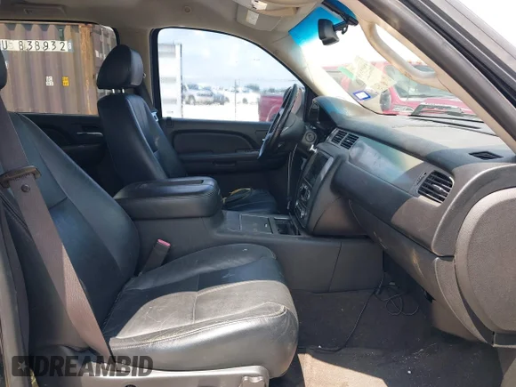 ✅ 2008 GMC Sierra 1500 SLE1 • VIN: 2GTEC13J681325825 • Lot: 42911010. Wystawiony na IAAI z przebiegiem 246 861 mil. Bezpłatny archiwum sprzedaży aukcyjnych z USA i szczegółowy raport historii pojazdu na DreamBid. Zdjęcie 5.
