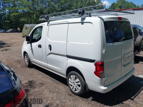 ✅ 2015 Nissan NV200 SV • VIN: 3N6CM0KN3FK708770 • Lot: 45220935. Wystawiony na IAAI z przebiegiem 257 435 mil. Bezpłatny archiwum sprzedaży aukcyjnych z USA i szczegółowy raport historii pojazdu na DreamBid. Zdjęcie 3.