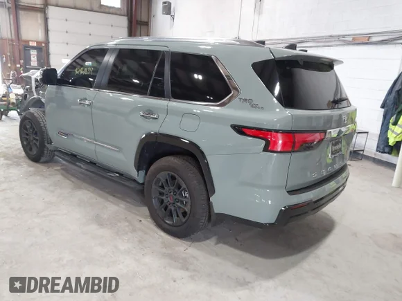 ✅ 2025 Toyota Sequoia SR5 • VIN: 7SVAAABA4SX059453 • Lot: 42461834. Listed on IAAI with 770 mi. Free auction sales archive from the USA and detailed vehicle history report at DreamBid. Image 3.
