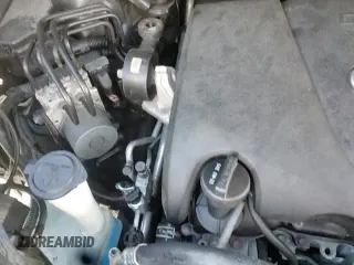 ✅ 2017 Toyota Sienna XLE Auto Access Seat • VIN: 5TDYZ3DC0HS773008 • Лот: 90414015. Опубликован ранее на Copart с пробегом 108 439 миль. Бесплатный доступ к архиву аукционных продаж из США и подробный отчёт об истории автомобиля на DreamBid. Изображение 15.