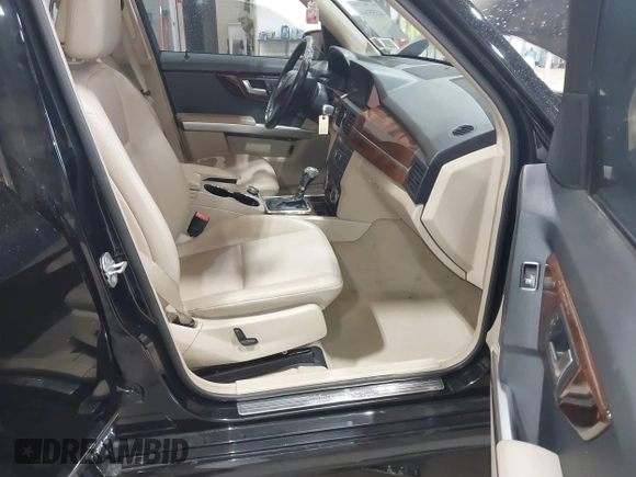 ✅ 2012 Mercedes-Benz GLK 350 • VIN: WDCGG8HB7CF785210 • Lot: 44355160. Wystawiony na IAAI z przebiegiem 104 911 mil. Bezpłatny archiwum sprzedaży aukcyjnych z USA i szczegółowy raport historii pojazdu na DreamBid. Zdjęcie 5.