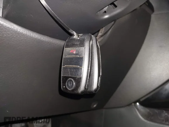 ✅ 2014 Kia Sorento SX Limited • VIN: 5XYKWDA72EG538078 • Лот: 45133074. Опубліковано раніше на IAAI з пробігом 111 222 миль. Безкоштовний доступ до архіву аукціонних продажів зі США та докладний звіт про історію автомобіля на DreamBid. Зображення 11.