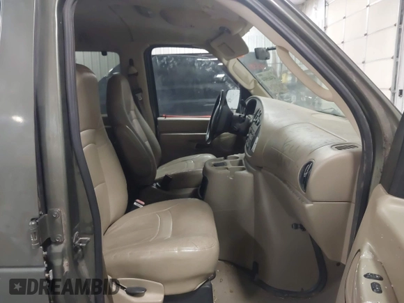 ✅ 2005 Ford Econoline Passenger XL • VIN: 1FMRE11L55HA58987 • Lot: 43465514. Wystawiony na IAAI z przebiegiem 102 781 mil. Bezpłatny archiwum sprzedaży aukcyjnych z USA i szczegółowy raport historii pojazdu na DreamBid. Zdjęcie 5.