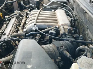 2005 Hyundai Santa Fe GLS z VIN KM8SC13D95U917986, wystawiony jako IAAI lot #41423901 z przebiegiem 163 885 mil mil oraz . Historia ofert i sprzedaży dostępna na DreamBid. Obrazek 13.