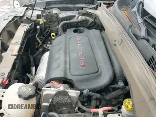 ✅ 2020 Jeep Renegade Latitude • VIN: ZACNJABB5LPL93142 • Lot: 42514438. Wystawiony na IAAI z przebiegiem 100 188 mil. Bezpłatny archiwum sprzedaży aukcyjnych z USA i szczegółowy raport historii pojazdu na DreamBid. Zdjęcie 22.