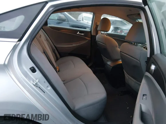 ✅ 2014 Hyundai Sonata GLS • VIN: 5NPEB4AC0EH889375 • Lot: 43950731. Wystawiony na IAAI z przebiegiem 111 922 mil. Bezpłatny archiwum sprzedaży aukcyjnych z USA i szczegółowy raport historii pojazdu na DreamBid. Zdjęcie 8.