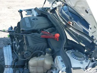 ✅ 2022 BMW 2 Series 228i • VIN: WBA53AK07N7K22207 • Lot: 41983008. Wystawiony na IAAI z przebiegiem 58 436 mil. Bezpłatny archiwum sprzedaży aukcyjnych z USA i szczegółowy raport historii pojazdu na DreamBid. Zdjęcie 19.