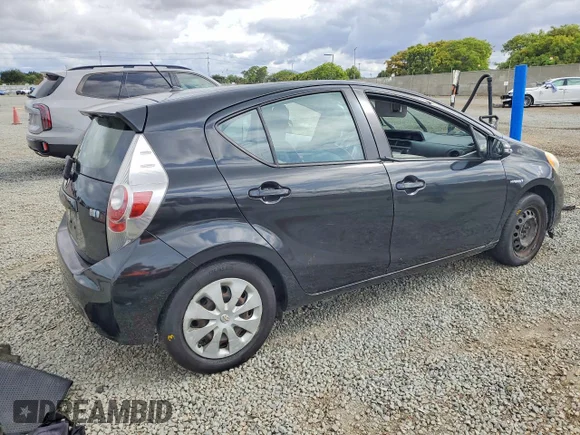 ✅ 2013 Toyota Prius One • VIN: JTDKDTB36D1544377 • Lot: 52241036. Wystawiony na Copart z przebiegiem 155 888 mil. Bezpłatny archiwum sprzedaży aukcyjnych z USA i szczegółowy raport historii pojazdu na DreamBid. Zdjęcie 3.