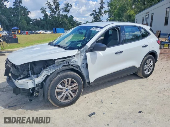 ✅ 2022 Ford Escape S • VIN: 1FMCU0F64NUB54994 • Lot: 52813406. Wystawiony na Copart z przebiegiem Nie podano. Bezpłatny archiwum sprzedaży aukcyjnych z USA i szczegółowy raport historii pojazdu na DreamBid. Zdjęcie 1.