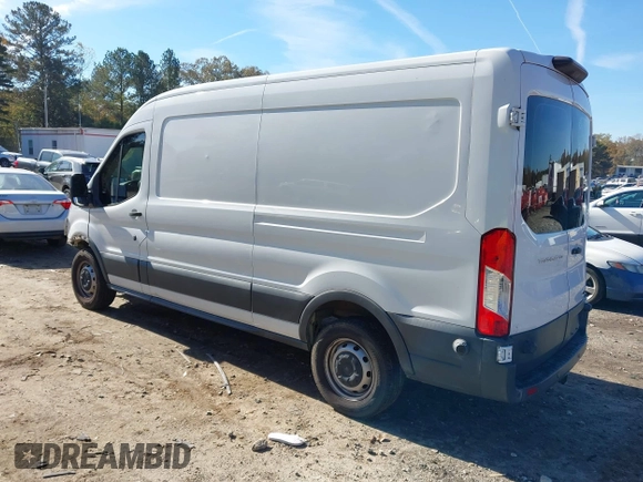✅ 2018 Ford Transit • VIN: 1FTYE2CM8JKB24148 • Lot: 43618196. Wystawiony na IAAI z przebiegiem 92 634 mil. Bezpłatny archiwum sprzedaży aukcyjnych z USA i szczegółowy raport historii pojazdu na DreamBid. Zdjęcie 3.