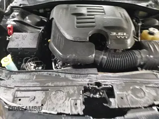 ✅ 2014 Chrysler 300 C John Varvatos Limited Edition • VIN: 2C3CCAJG1EH240431 • Lot: 83433904. Wystawiony na Copart z przebiegiem 118 413 mil. Bezpłatny archiwum sprzedaży aukcyjnych z USA i szczegółowy raport historii pojazdu na DreamBid. Zdjęcie 14.