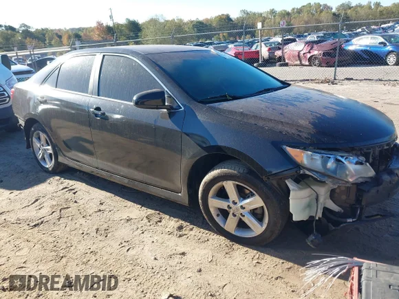 ✅ 2014 Toyota Camry LE • VIN: 4T1BF1FK6EU303513 • Лот: 43511465. Опубликован ранее на IAAI с пробегом 124 181 миль. Бесплатный доступ к архиву аукционных продаж из США и подробный отчёт об истории автомобиля на DreamBid. Изображение 1.