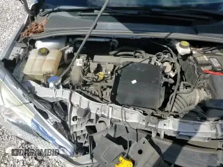 ✅ 2018 Ford Focus S • VIN: 1FADP3E26JL310278 • Lot: 86059275. Wystawiony na Copart z przebiegiem 9 427 mil. Bezpłatny archiwum sprzedaży aukcyjnych z USA i szczegółowy raport historii pojazdu na DreamBid. Zdjęcie 14.