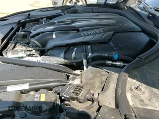 ✅ 2016 BMW 7 Series 750i • VIN: WBA7F0C58GGL99890 • Lot: 42652259. Wystawiony na IAAI z przebiegiem 106 388 mil. Bezpłatny archiwum sprzedaży aukcyjnych z USA i szczegółowy raport historii pojazdu na DreamBid. Zdjęcie 19.