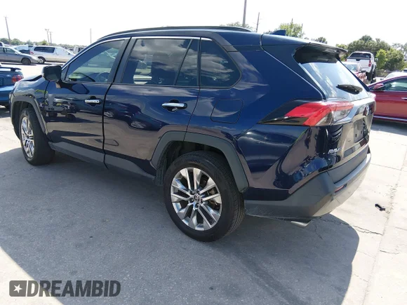 ✅ 2021 Toyota RAV4 Limited • VIN: 2T3Y1RFV8MW148468 • Лот: 44986330. Опубліковано раніше на IAAI з пробігом 121 596 миль. Безкоштовний доступ до архіву аукціонних продажів зі США та докладний звіт про історію автомобіля на DreamBid. Зображення 3.