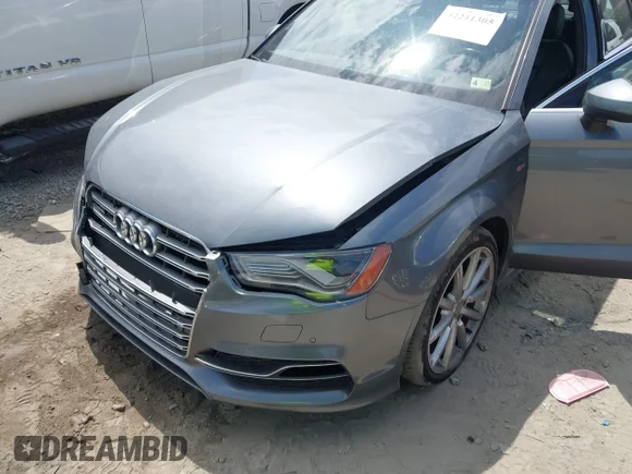 ✅ 2015 Audi A3 Prestige • VIN: WAUKFGFF1F1052412 • Lot: 42211305. Wystawiony na IAAI z przebiegiem 26 287 mil. Bezpłatny archiwum sprzedaży aukcyjnych z USA i szczegółowy raport historii pojazdu na DreamBid. Zdjęcie 6.