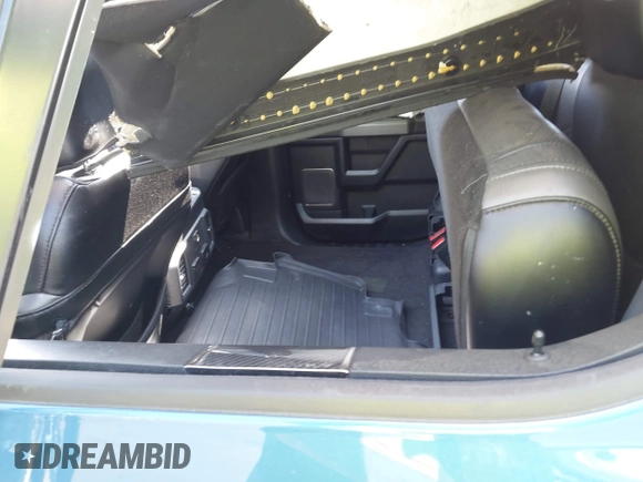 ✅ 2019 Ford F-150 Raptor • VIN: 1FTFW1RG6KFB00327 • Lot: 44984903. Wystawiony na IAAI z przebiegiem Nie podano. Bezpłatny archiwum sprzedaży aukcyjnych z USA i szczegółowy raport historii pojazdu na DreamBid. Zdjęcie 8.