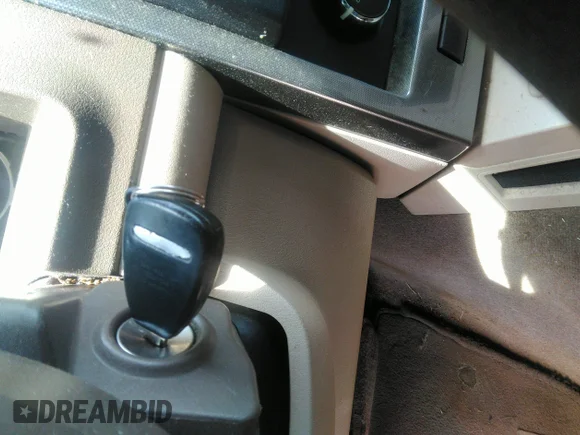 ✅ 2008 Jeep Liberty Sport • VIN: 1J8GP28K38W156157 • Lot: 42523839. Listed on IAAI with 203,247 mi. Free auction sales archive from the USA and detailed vehicle history report at DreamBid. Image 11.