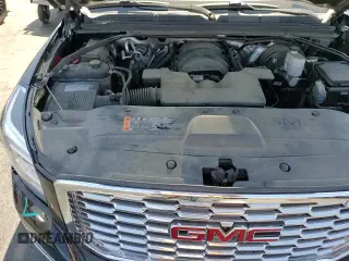 ✅ 2018 GMC Yukon XL Denali • VIN: 1GKS1HKJ3JR197421 • Lot: 62004275. Listed on Copart with 112,952 mi. Free auction sales archive from the USA and detailed vehicle history report at DreamBid. Image 14.