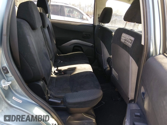 ✅ 2007 Mitsubishi Outlander XLS • VIN: JA4MS41X17Z002483 • Lot: 44201688. Wystawiony na IAAI z przebiegiem 211 672 mil. Bezpłatny archiwum sprzedaży aukcyjnych z USA i szczegółowy raport historii pojazdu na DreamBid. Zdjęcie 8.