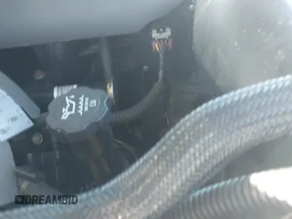 ✅ 2005 Chevrolet Silverado 2500HD LS • VIN: 1GCHK29U65E151661 • Lot: 43589957. Wystawiony na IAAI z przebiegiem 121 533 mil. Bezpłatny archiwum sprzedaży aukcyjnych z USA i szczegółowy raport historii pojazdu na DreamBid. Zdjęcie 19.