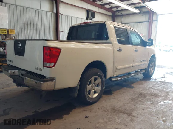 ✅ 2006 Nissan Titan LE • VIN: 1N6AA07BX6N567902 • Lot: 44300221. Wystawiony na IAAI z przebiegiem 189 820 mil. Bezpłatny archiwum sprzedaży aukcyjnych z USA i szczegółowy raport historii pojazdu na DreamBid. Zdjęcie 4.