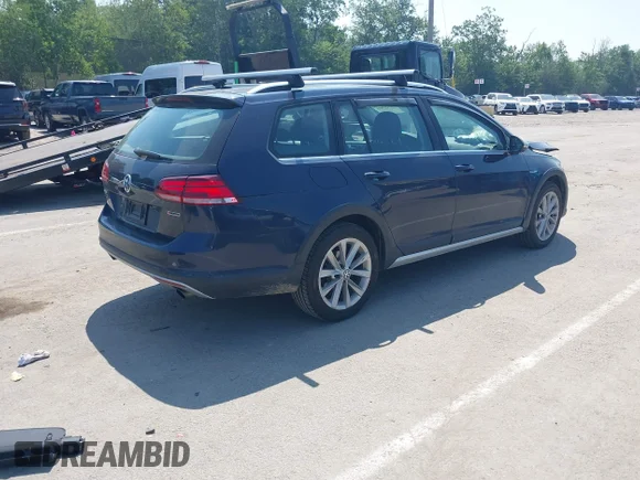 ✅ 2019 Volkswagen Golf S • VIN: 3VWM17AU7KM521044 • Lot: 42697054. Wystawiony na IAAI z przebiegiem 137 953 mil. Bezpłatny archiwum sprzedaży aukcyjnych z USA i szczegółowy raport historii pojazdu na DreamBid. Zdjęcie 4.