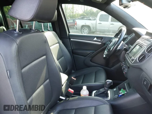 ✅ 2016 Volkswagen Tiguan S • VIN: WVGAV7AX4GW559726 • Лот: 42143748. Опубліковано раніше на IAAI з пробігом 78 069 миль. Безкоштовний доступ до архіву аукціонних продажів зі США та докладний звіт про історію автомобіля на DreamBid. Зображення 5.
