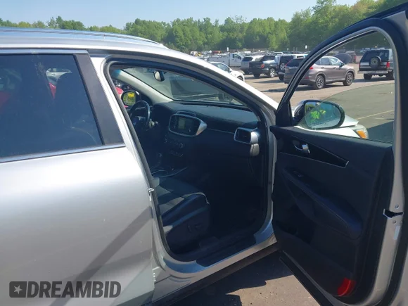 ✅ 2016 Kia Sorento EX • VIN: 5XYPHDA57GG146473 • Лот: 45129893. Опубликован ранее на IAAI с пробегом 181 736 миль. Бесплатный доступ к архиву аукционных продаж из США и подробный отчёт об истории автомобиля на DreamBid. Изображение 5.