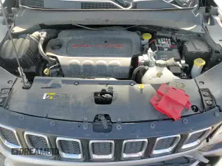 ✅ 2019 Jeep Compass Altitude • VIN: 3C4NJDBB5KT653356 • Lot: 64967225. Wystawiony na Copart z przebiegiem 83 347 mil. Bezpłatny archiwum sprzedaży aukcyjnych z USA i szczegółowy raport historii pojazdu na DreamBid. Zdjęcie 14.