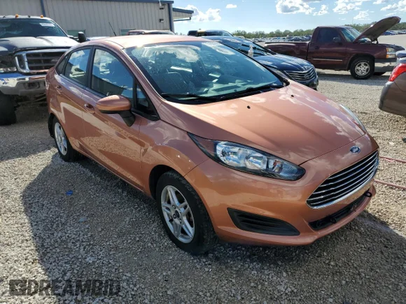 ✅ 2017 Ford Fiesta SE • VIN: 3FADP4BJ8HM121612 • Lot: 73102292. Wystawiony na Copart z przebiegiem 46 838 mil. Bezpłatny archiwum sprzedaży aukcyjnych z USA i szczegółowy raport historii pojazdu na DreamBid. Zdjęcie 4.