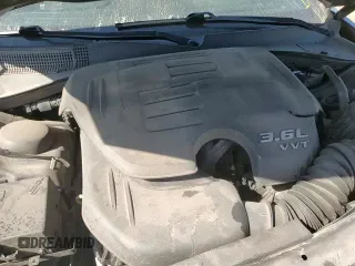 ✅ 2019 Chrysler 300 S • VIN: 2C3CCABG3KH559503 • Лот: 82341315. Опубликован ранее на Copart с пробегом 139 687 миль. Бесплатный доступ к архиву аукционных продаж из США и подробный отчёт об истории автомобиля на DreamBid. Изображение 15.