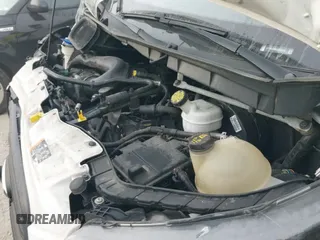 ✅ 2020 Ford Transit Cargo • VIN: 1FTBR2C86LKA34576 • Lot: 40383985. Wystawiony na IAAI z przebiegiem 54 377 mil. Bezpłatny archiwum sprzedaży aukcyjnych z USA i szczegółowy raport historii pojazdu na DreamBid. Zdjęcie 19.