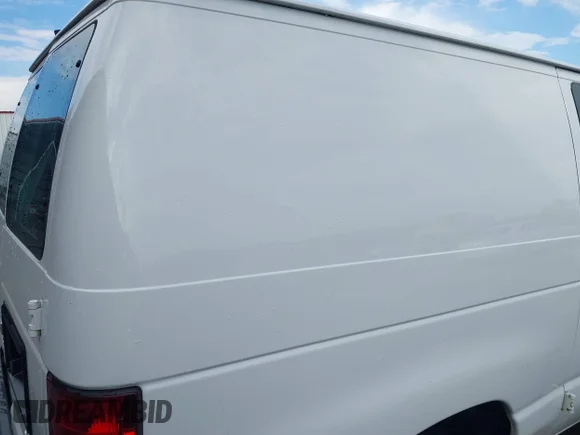 ✅ 2013 Ford Econoline Cargo Commercial • VIN: 1FTNE2EL2DDA97948 • Lot: 41616701. Wystawiony na IAAI z przebiegiem 199 739 mil. Bezpłatny archiwum sprzedaży aukcyjnych z USA i szczegółowy raport historii pojazdu na DreamBid. Zdjęcie 6.