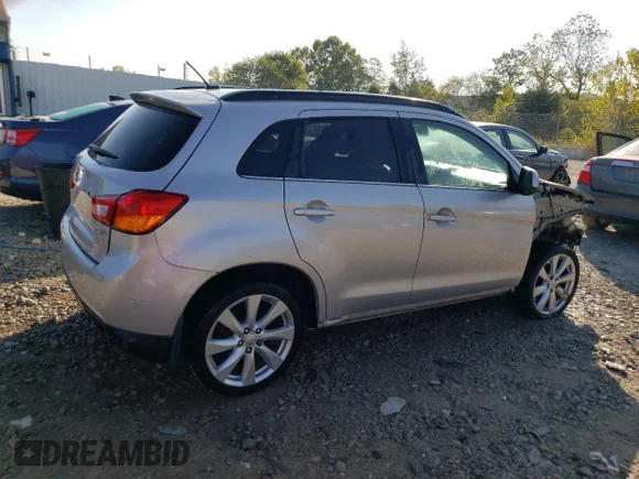 ✅ 2014 Mitsubishi Outlander SE • VIN: 4A4AP4AU8EE005510 • Lot: 70527124. Wystawiony na Copart z przebiegiem 142 797 mil. Bezpłatny archiwum sprzedaży aukcyjnych z USA i szczegółowy raport historii pojazdu na DreamBid. Zdjęcie 3.