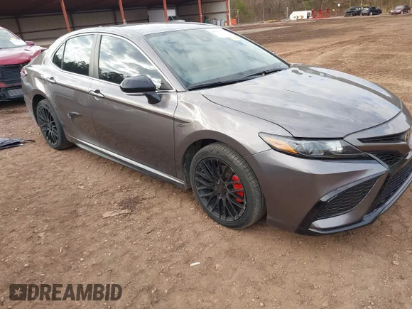✅ 2022 Toyota Camry SE • VIN: 4T1G11AK5NU674321 • Lot: 44011077. Wystawiony na IAAI z przebiegiem 115 470 mil. Bezpłatny archiwum sprzedaży aukcyjnych z USA i szczegółowy raport historii pojazdu na DreamBid. Zdjęcie 1.
