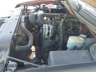 2008 Chevrolet Suburban LT с VIN 1GNFC16098J218885, выставлен на аукционе IAAI как лот 42723274 с пробегом 270 058 миль миль и . История ставок и продаж доступна на DreamBid. Изображение 12.