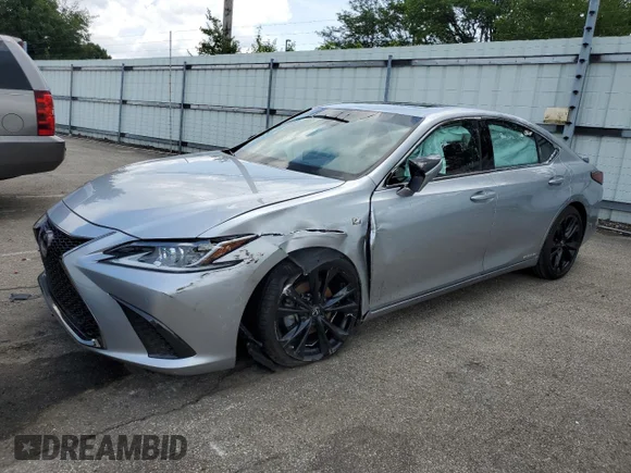 ✅ 2022 Lexus ES 300h F Sport • VIN: 58AGA1C15NU020142 • Лот: 60087575. Опубліковано раніше на Copart з пробігом 49 959 миль. Безкоштовний доступ до архіву аукціонних продажів зі США та докладний звіт про історію автомобіля на DreamBid. Зображення 1.
