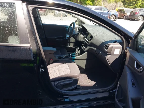 ✅ 2018 Hyundai Ioniq Blue • VIN: KMHC65LC7JU075671 • Лот: 45311188. Опубликован ранее на IAAI с пробегом 38 631 миль. Бесплатный доступ к архиву аукционных продаж из США и подробный отчёт об истории автомобиля на DreamBid. Изображение 5.
