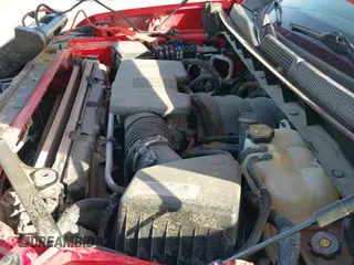 ✅ 2020 Chevrolet Silverado 1500 Custom • VIN: 1GCRWBEF3LZ104268 • Lot: 42083062. Wystawiony na IAAI z przebiegiem 85 582 mil. Bezpłatny archiwum sprzedaży aukcyjnych z USA i szczegółowy raport historii pojazdu na DreamBid. Zdjęcie 19.