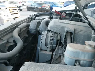 ✅ 2013 Cadillac Escalade ESV Premium • VIN: 1GYS3JEF1DR321138 • Lot: 42432697. Wystawiony na IAAI z przebiegiem 209 505 mil. Bezpłatny archiwum sprzedaży aukcyjnych z USA i szczegółowy raport historii pojazdu na DreamBid. Zdjęcie 18.