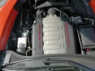 ✅ 2019 Chevrolet Corvette 1LT • VIN: 1G1YB2D74K5106627 • Lot: 68682955. Wystawiony na Copart z przebiegiem 32 537 mil. Bezpłatny archiwum sprzedaży aukcyjnych z USA i szczegółowy raport historii pojazdu na DreamBid. Zdjęcie 13.