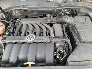 ✅ 2008 Volkswagen Passat VR6 • VIN: WVWRU73C88E141276 • Лот: 83902084. Опубликован ранее на Copart с пробегом 162 248 миль. Бесплатный доступ к архиву аукционных продаж из США и подробный отчёт об истории автомобиля на DreamBid. Изображение 13.