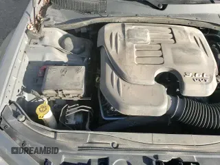 ✅ 2018 Chrysler 300 Touring L • VIN: 2C3CCAAG8JH314115 • Lot: 86062555. Wystawiony na Copart z przebiegiem 92 798 mil. Bezpłatny archiwum sprzedaży aukcyjnych z USA i szczegółowy raport historii pojazdu na DreamBid. Zdjęcie 13.