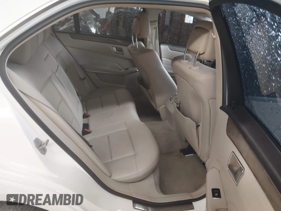 ✅ 2014 Mercedes-Benz E 350 Sport • VIN: WDDHF5KB0EA902202 • Lot: 45160891. Wystawiony na IAAI z przebiegiem 143 673 mil. Bezpłatny archiwum sprzedaży aukcyjnych z USA i szczegółowy raport historii pojazdu na DreamBid. Zdjęcie 8.