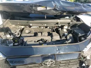 ✅ 2022 Toyota RAV4 XLE • VIN: 2T3W1RFV0NC182172 • Lot: 91264575. Listed on Copart with 42,066 mi. Free auction sales archive from the USA and detailed vehicle history report at DreamBid. Image 16.