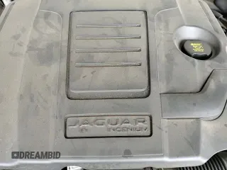 ✅ 2019 Jaguar XE 25t Premium • VIN: SAJAD4FX7KCP48428 • Лот: 72029795. Опубликован ранее на Copart с пробегом 56 747 миль. Бесплатный доступ к архиву аукционных продаж из США и подробный отчёт об истории автомобиля на DreamBid. Изображение 16.