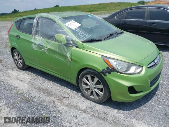 ✅ 2013 Hyundai Accent SE • VIN: KMHCU5AE9DU104215 • Lot: 41747764. Wystawiony na IAAI z przebiegiem 114 218 mil. Bezpłatny archiwum sprzedaży aukcyjnych z USA i szczegółowy raport historii pojazdu na DreamBid. Zdjęcie 1.